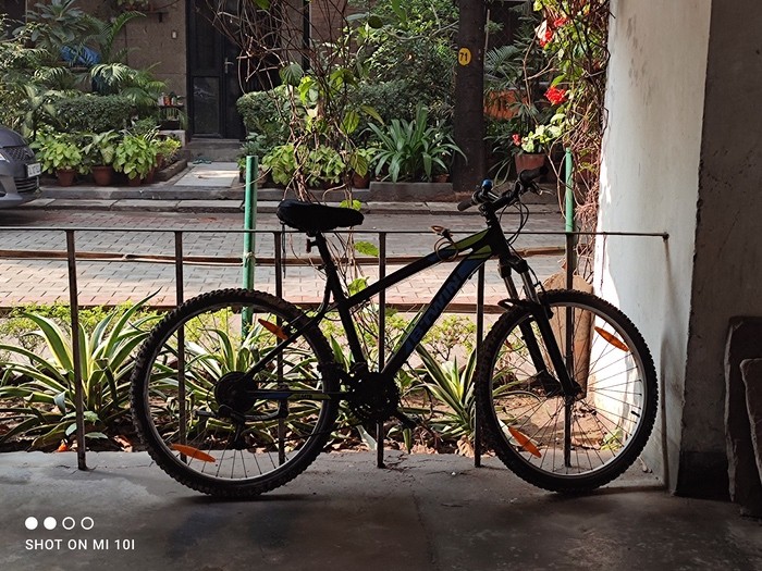 Xiaomi Mi 10i Review: Mi brings Big Megapixels to the Mid-Segment - 1609762493545