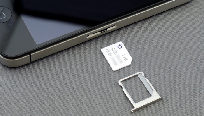 取出 SIM 卡 iPhone water damage