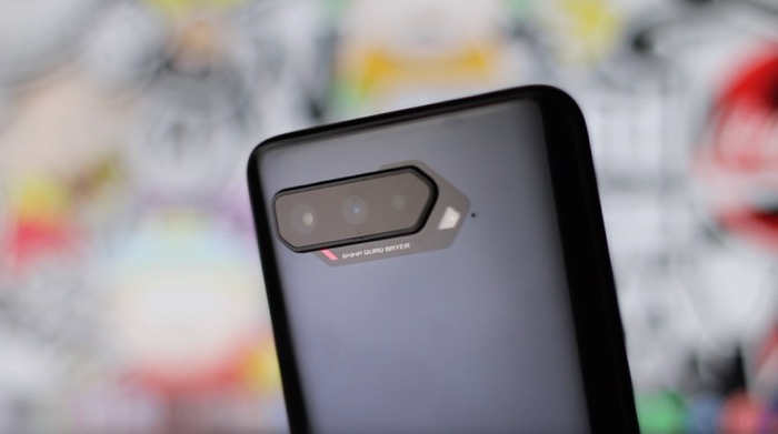 [First Cut] Asus ROG Phone 5: A Mobile Gamer's Paradise! - ROG 5 11