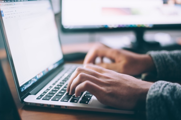 Managing projects and tasks