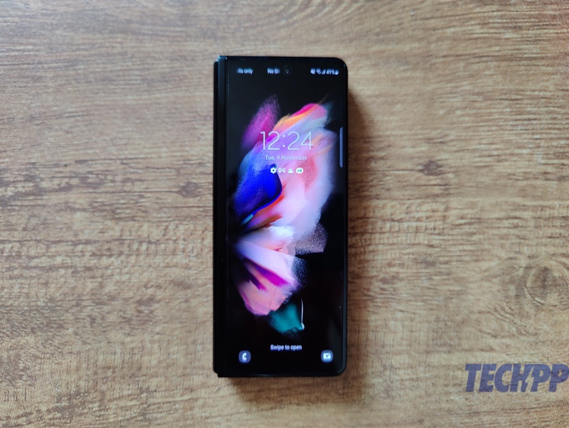 Samsung Galaxy Z Fold 3 Long-Term Review: The Most Functional Foldable! - samsung galaxy fold 3 review 4