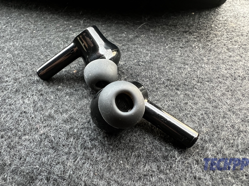OnePlus Buds Z2 Review: Budget ANC Buds for Bassheads - oneplus buds z2 review 10
