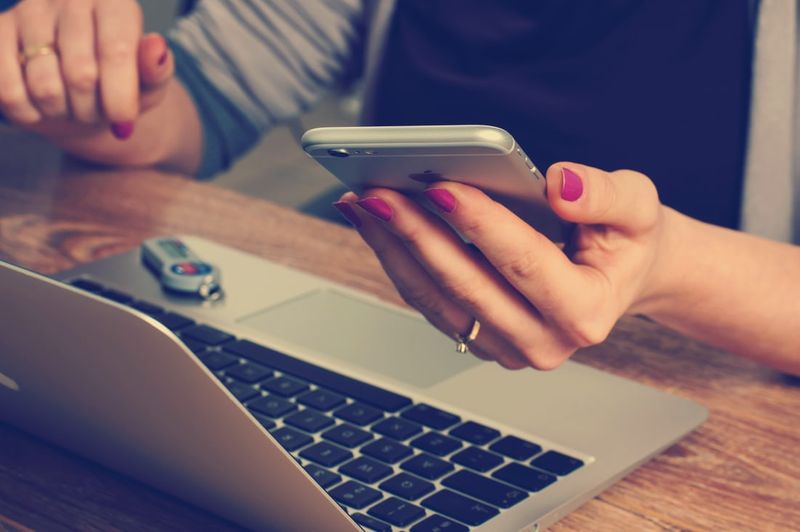 Enregistrer les appels téléphoniques avec un autre appareil How to record calls on iPhone