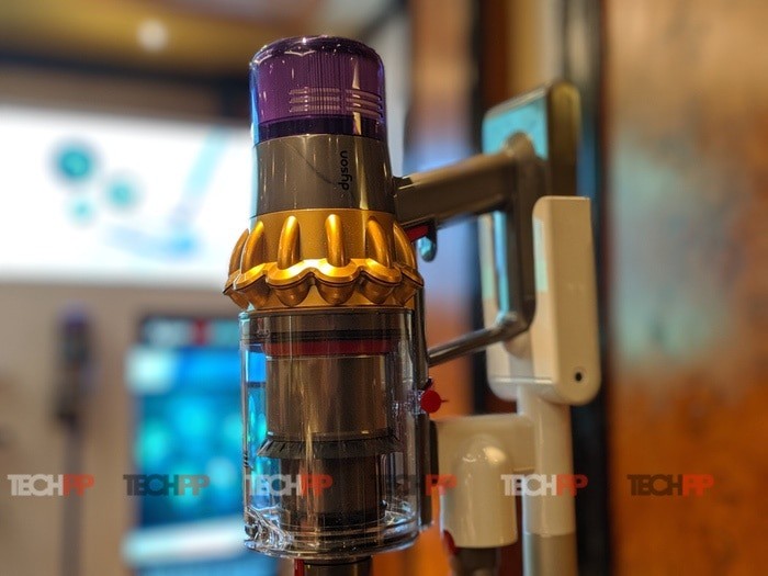 Дайсон v11 обзор 11 Dyson V12 Detect Slim Review: Best Vacuum Cleaner For Pet Hair - dyson v11 review 11