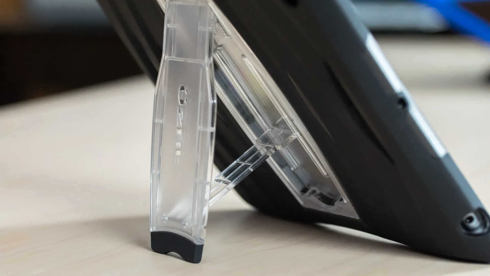 uzbl shockwave air kickstand