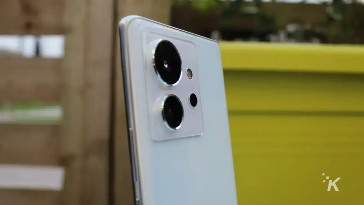 Infinix Zerd Ultra Rückseite des Telefons mit Kameras