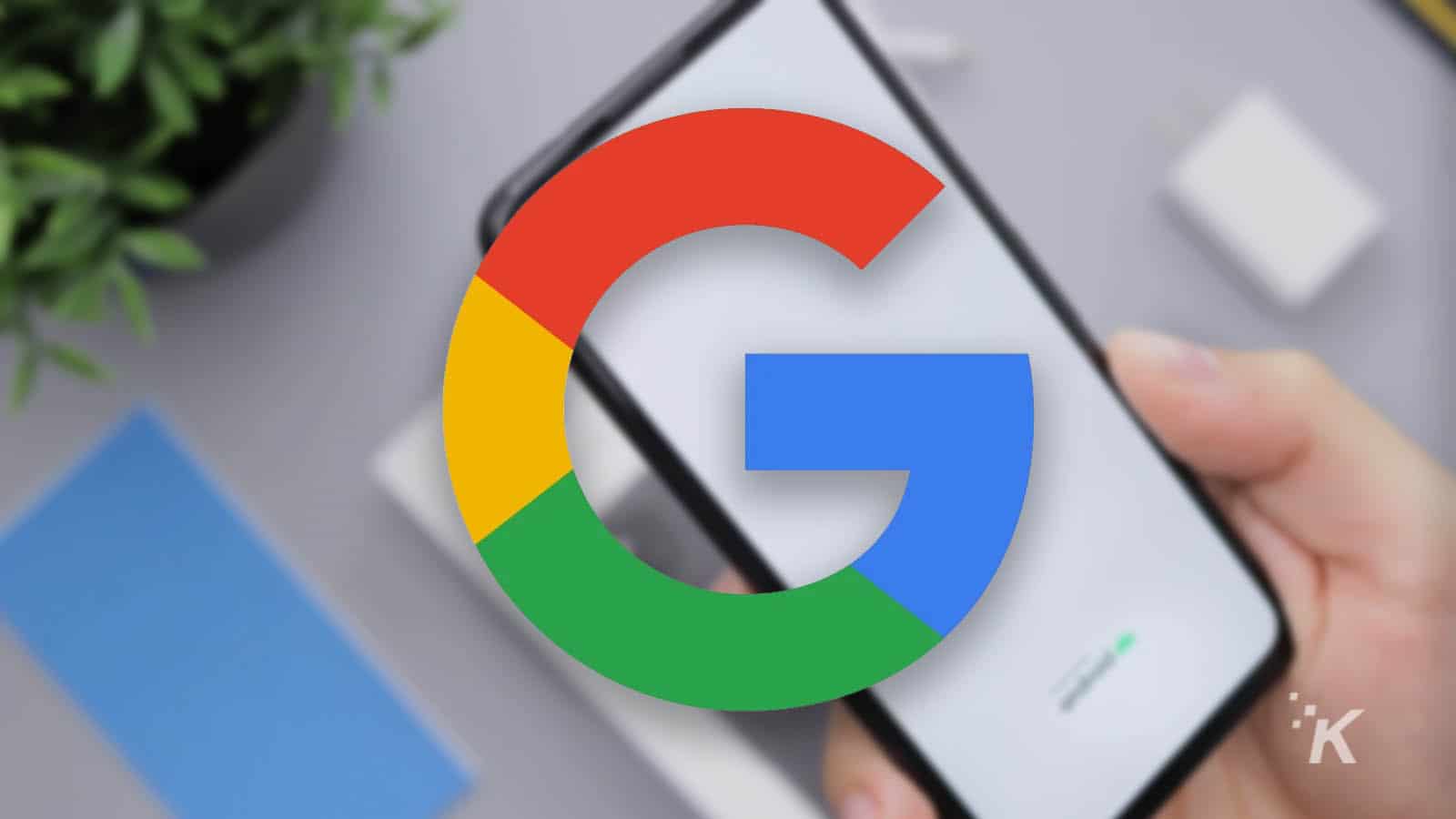 piksel arka planı bulanık olan google logosu