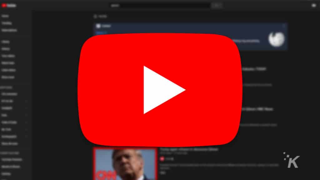 模糊背景上的 youtube 徽标