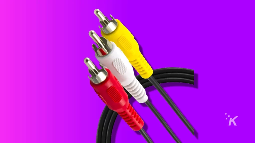 紫色の背景に RCA ケーブルのイメージ