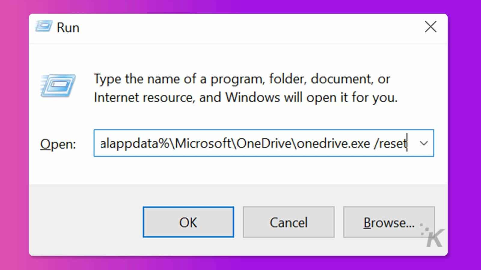 L'immagine mostra un prompt che chiede all'utente di digitare il nome di un programma, cartella, documento o risorsa Internet per aprirlo in Windows. Testo completo: esegui X Digita il nome di un programma, cartella, documento o risorsa Internet e Windows lo aprirà per te. Apri: alappdata%MicrosoftOneDriveonedrive.exe /reset v OK Annulla Sfoglia... . K