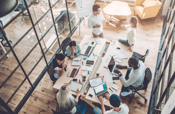 Faites progresser votre carrière dans la technologie : emplois et parcours bien rémunérés