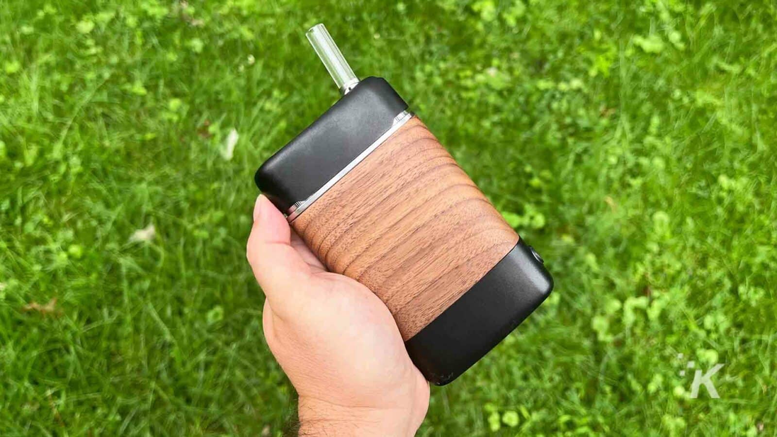 YLLVAPE 户外手持安格斯便携式蒸发器。