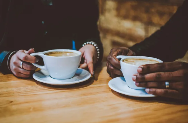 Как изменить свое местоположение в Coffee Meets Bagel