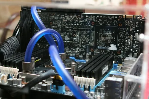 PC 水冷的工作原理