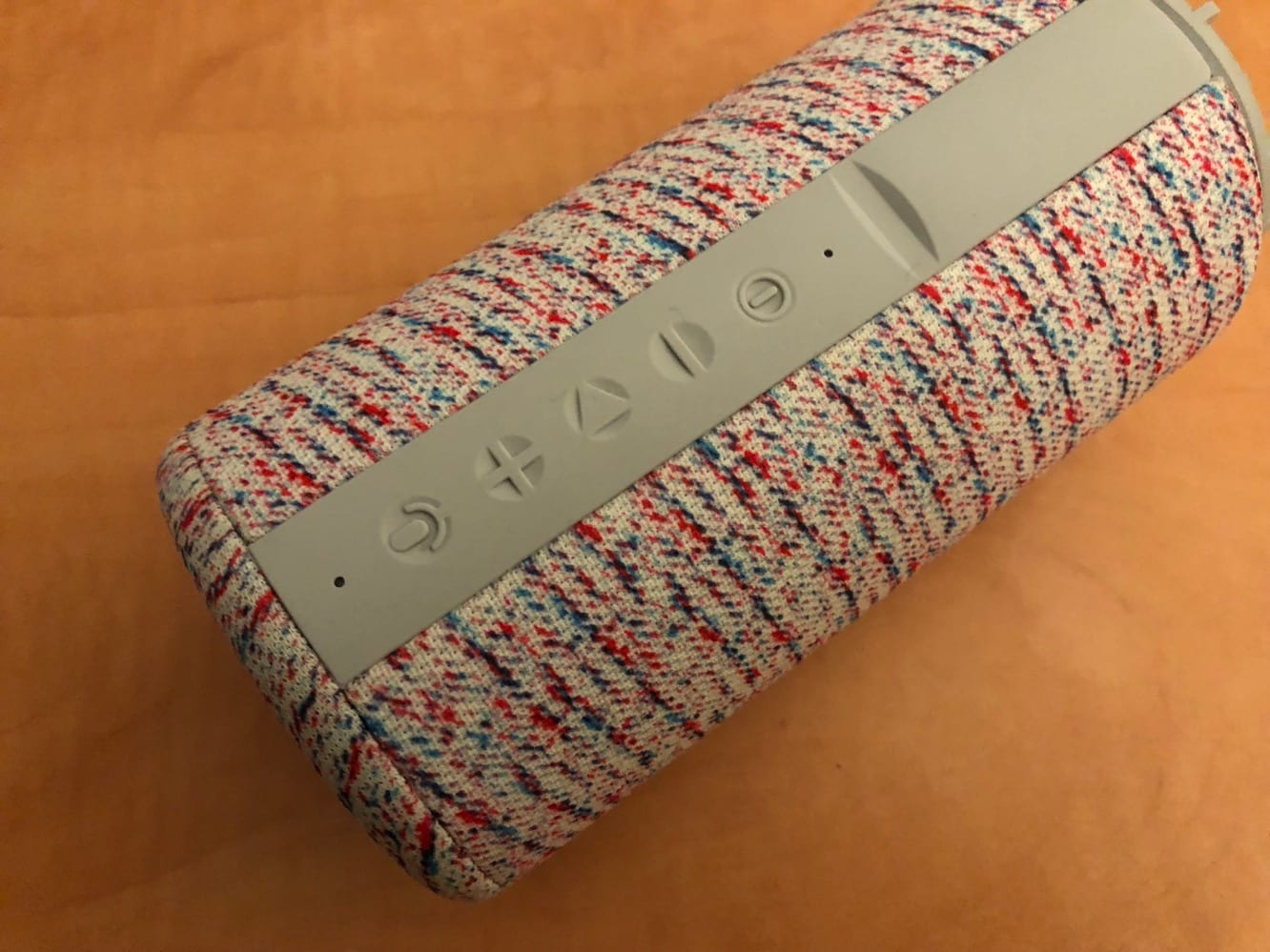 مراجعة: Fabriq Chorus AirPlay و Bluetooth Alexa-Enabled Speaker