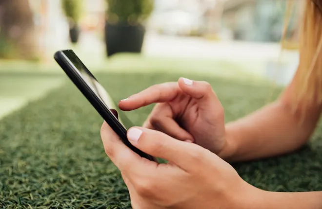 Dlaczego otrzymuję powiadomienie Snapchat z informacją, że ktoś pisze, ale potem nic nie dostaję?