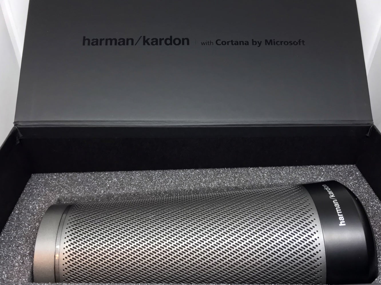 İnceleme: Harman-Kardon, Cortana ile Sesle Etkinleştirilen Hoparlörü Çağırıyor