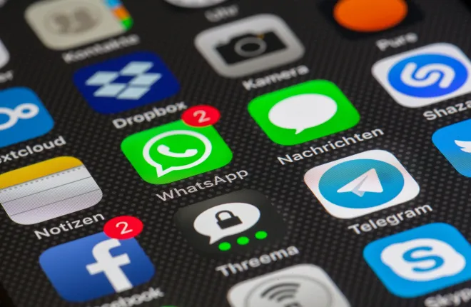 Cum să trimiți videoclipuri și fișiere mari pe WhatsApp