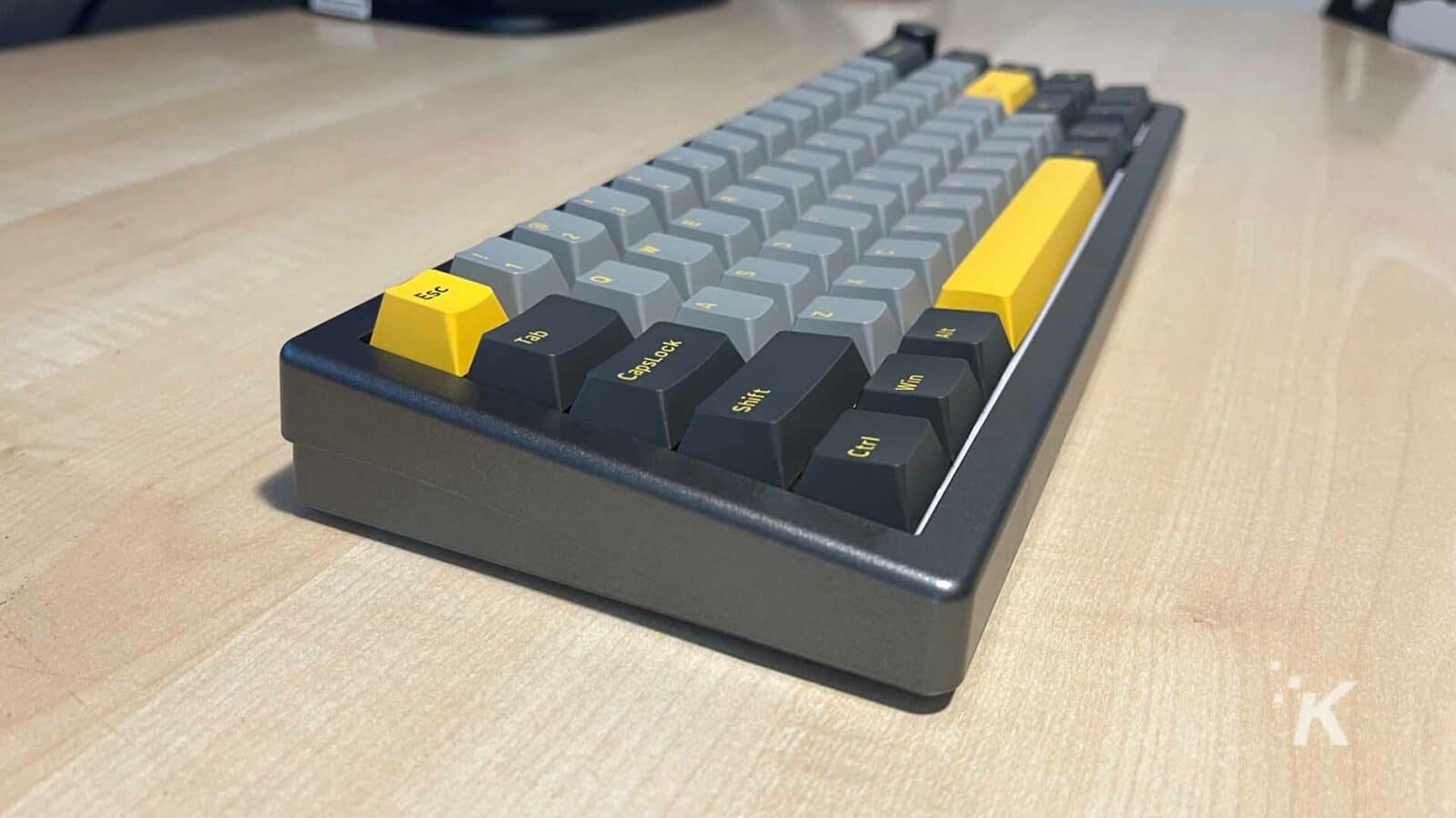 EPOMAKER EK68 mekanik klavye