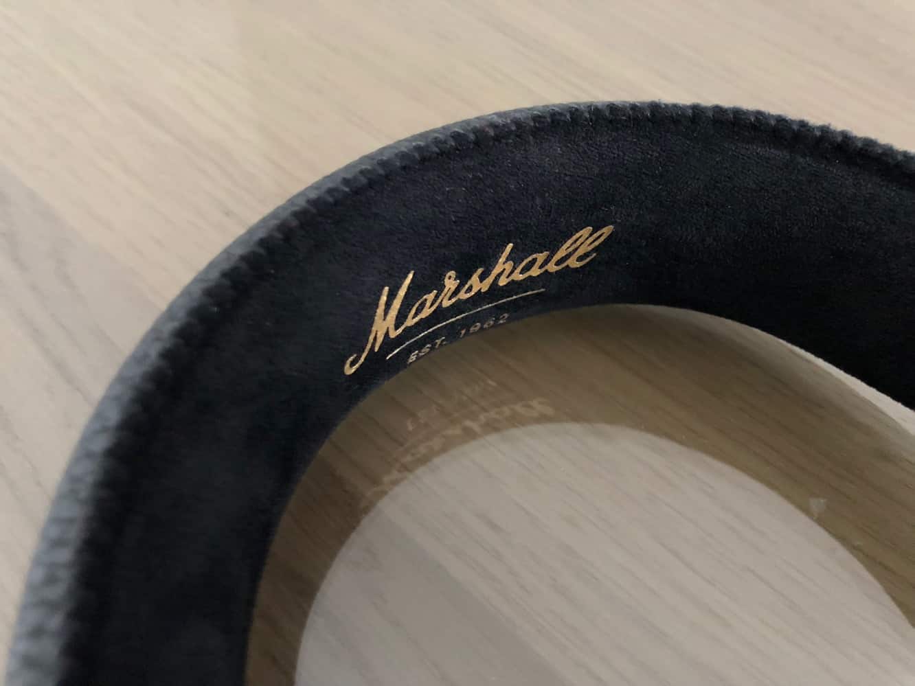 评论：Marshall Mid ANC 蓝牙耳机
