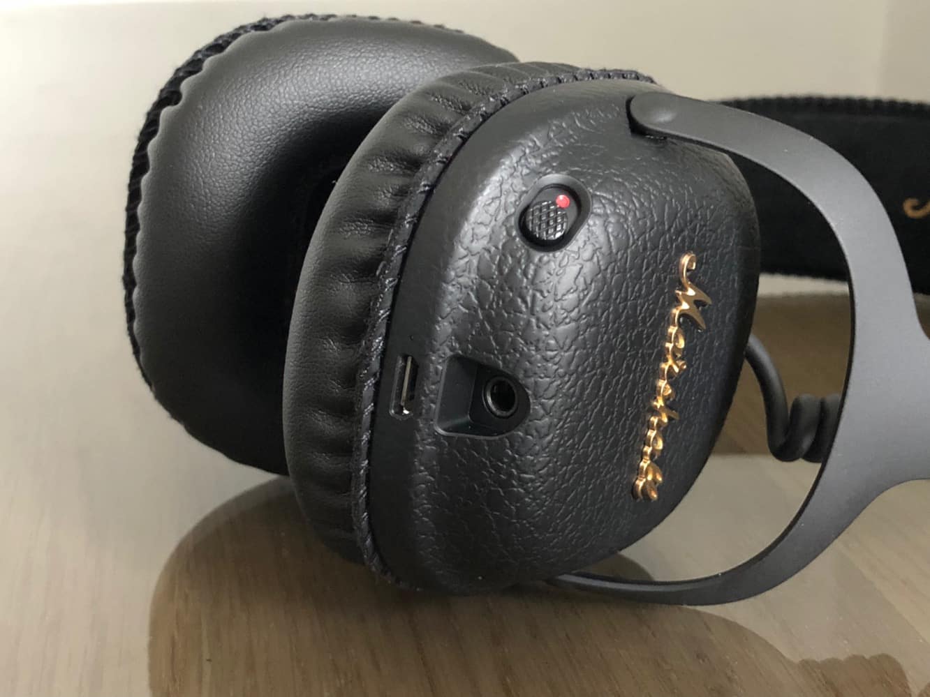 评论：Marshall Mid ANC 蓝牙耳机