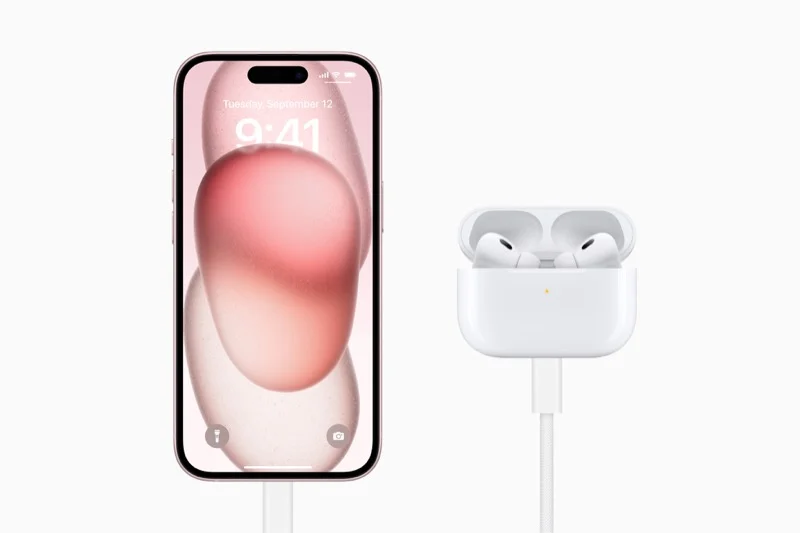 konektor usb c iphone 15 charging airpods via iphone 15's usb-c connector