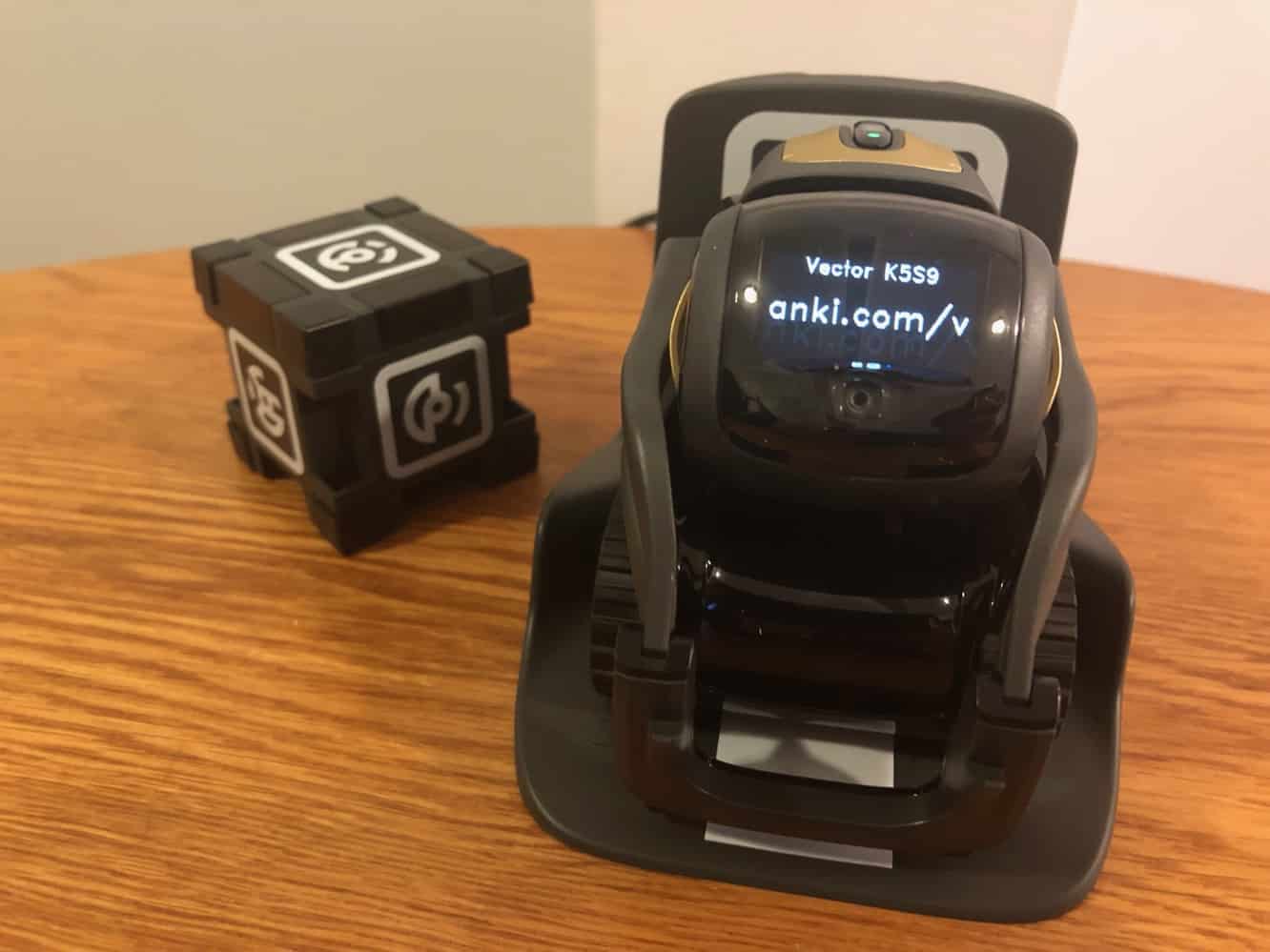 Recenzie: Anki Vector