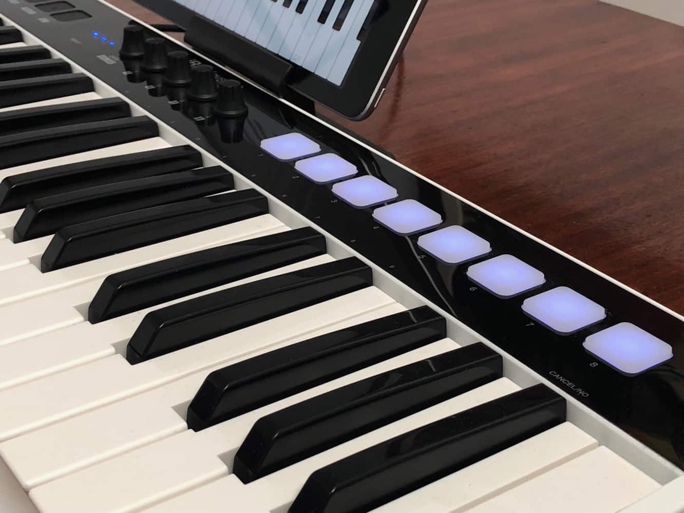 Bewertung: IK Multimedia iRig Keys I/O