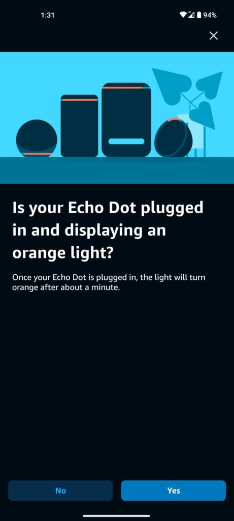 オレンジ色のライトスクリーンを表示する Amazon Echo