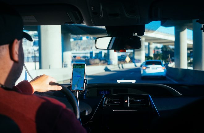 Os melhores fones de ouvido Bluetooth para carros em 2023