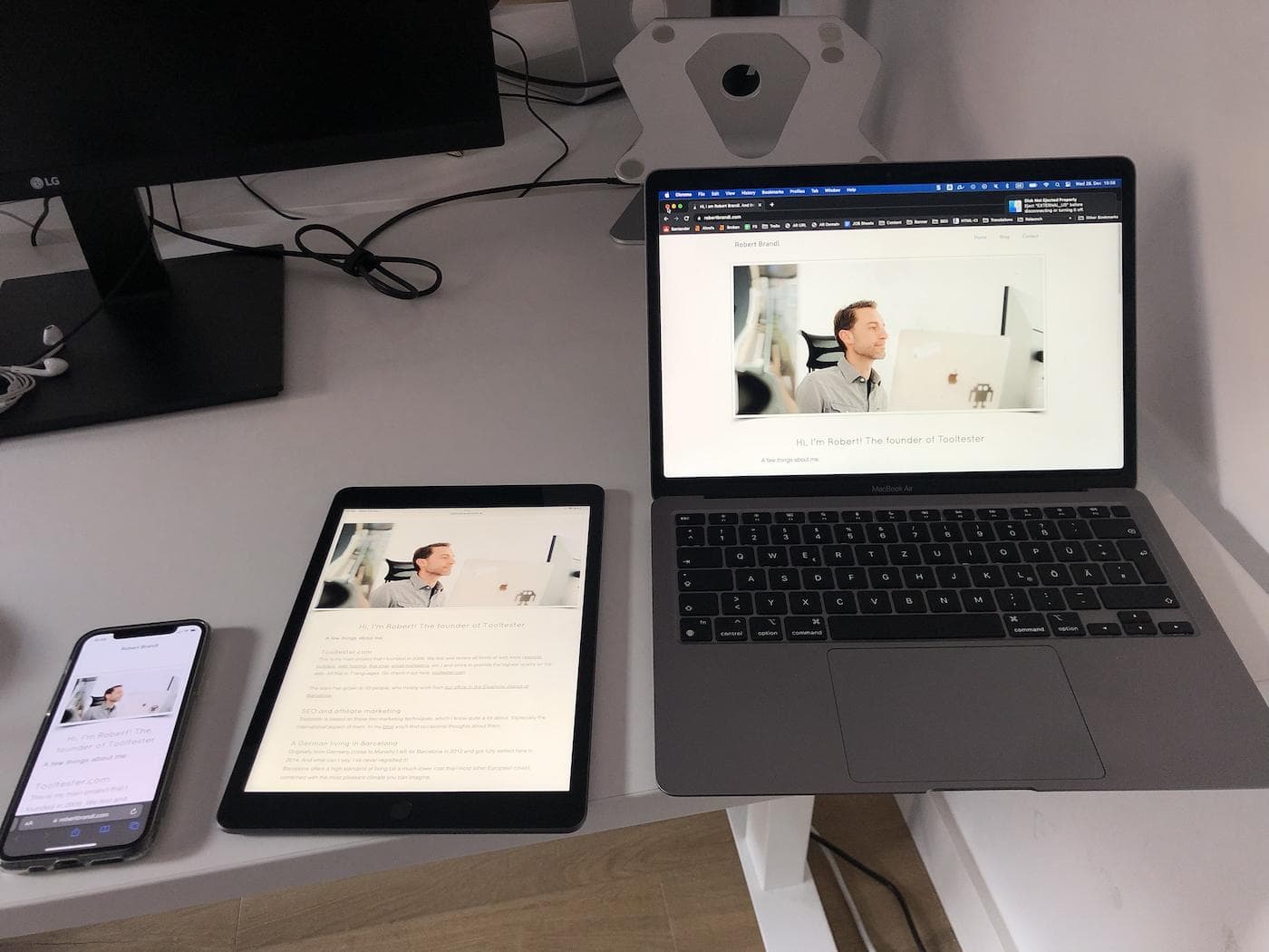 Wix-Website auf mobilen Tablets und Desktops