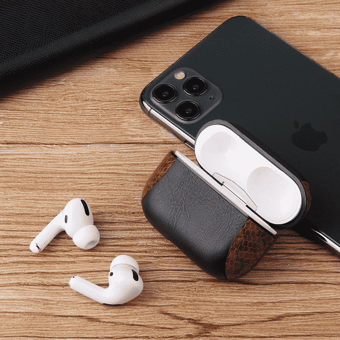 Ini adalah Casing Kulit Multi-Warna untuk AirPods Pro