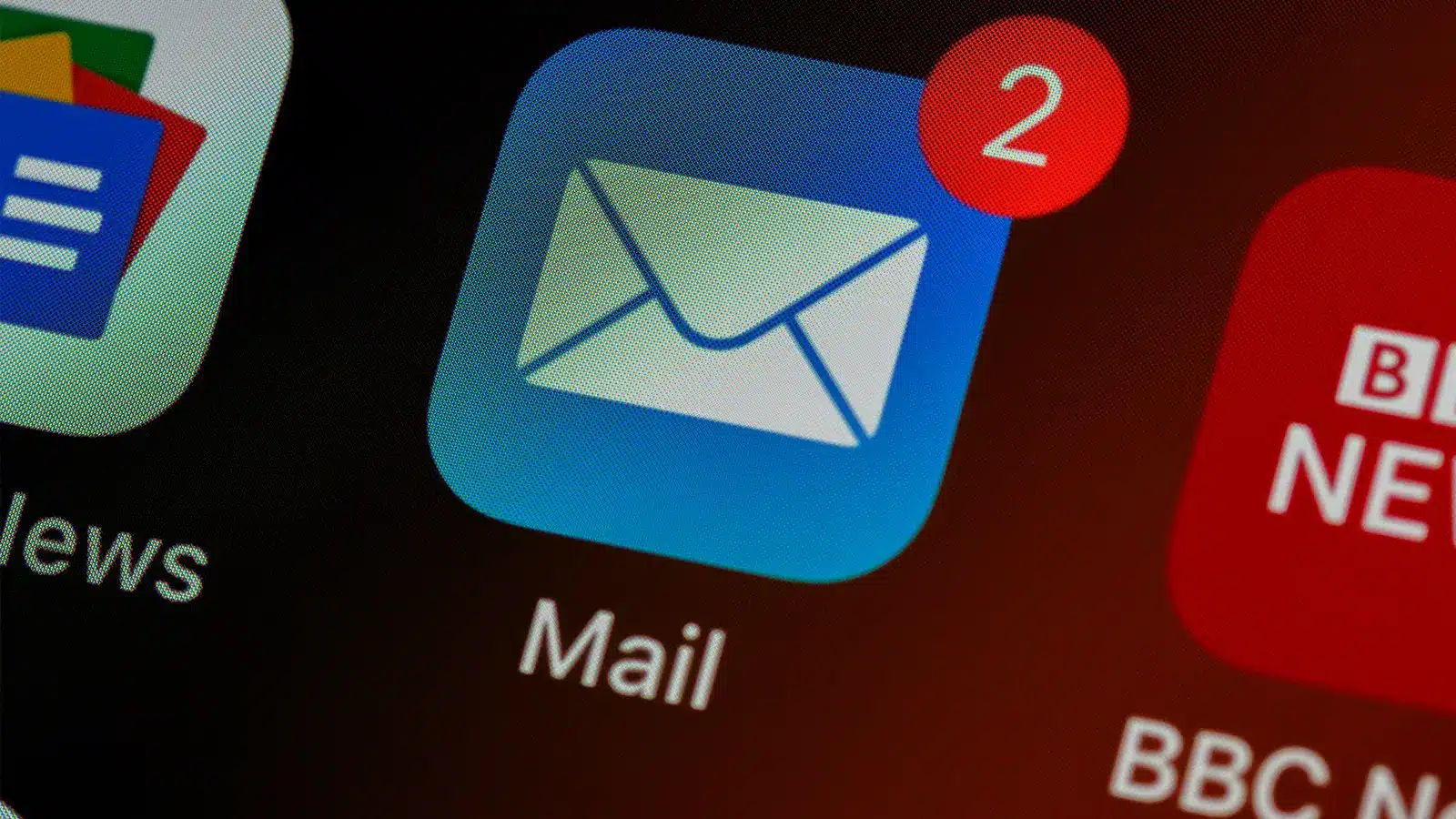 정크 메일을 차단하고 받은편지함을 회수하는 방법 Email app on mobile device