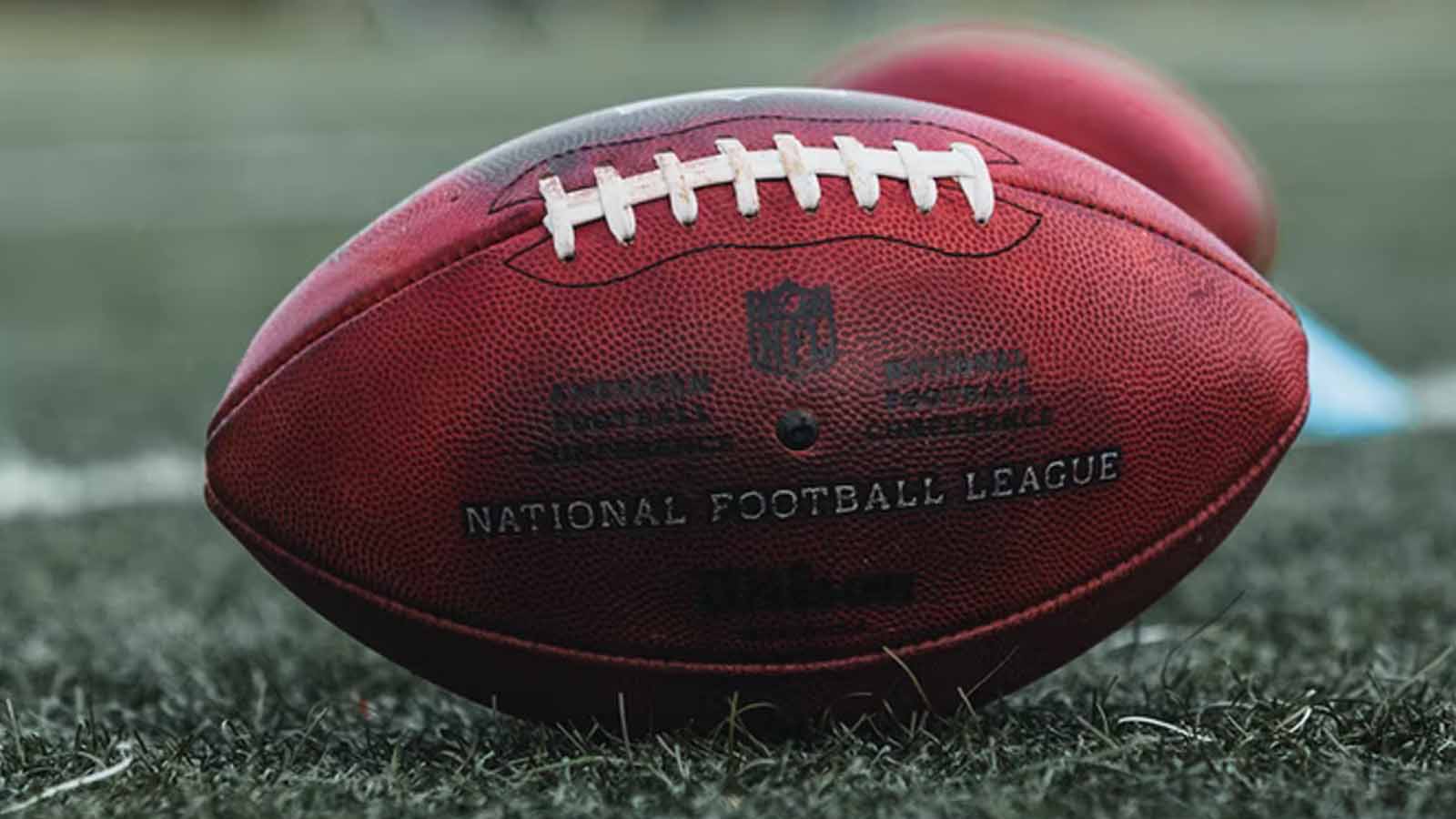 필드에 NFL 축구