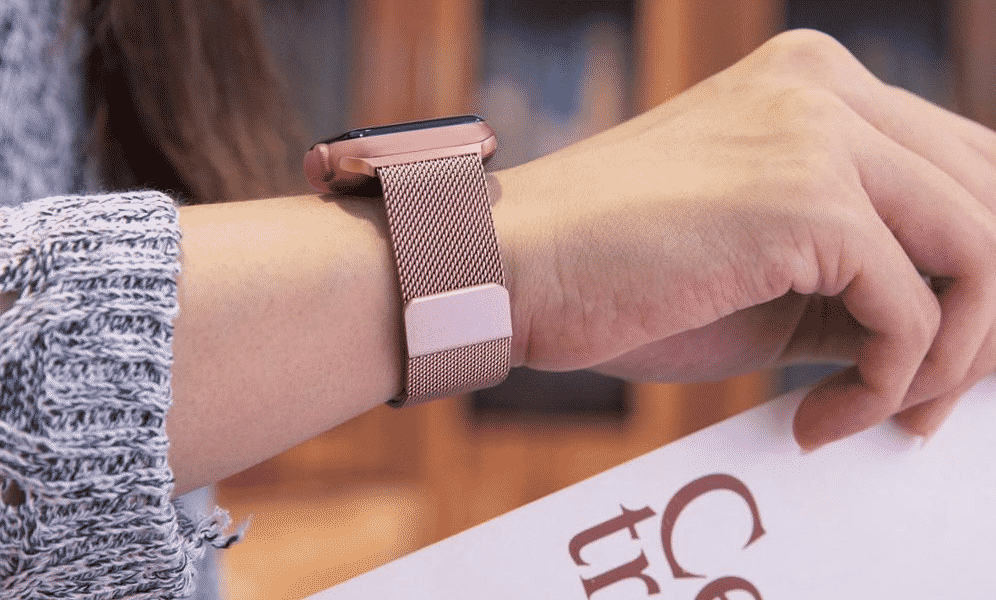 Bu, 44 mm ve 40 mm Apple Watch Series 5 için Paslanmaz Çelik Kordondur.