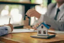 Bienes raíces, acciones y fondos mutuos: comparación de opciones de inversión para NRI