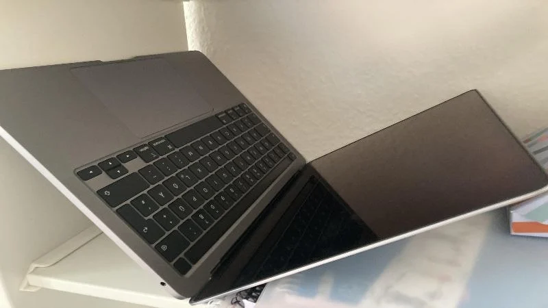 asciugatura del macbook macbook left open