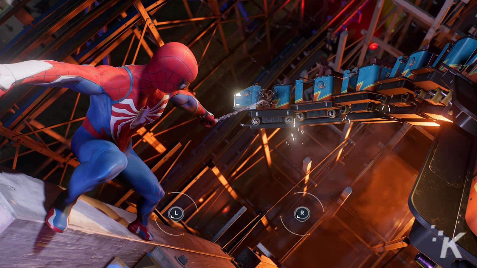 eksklusif ps5 terbaik 2024 Spider-man in his classic red and blue costume is using his web to interact with a mechanical device amidst a complex network of girders, with on-screen prompts indicating gameplay controls.