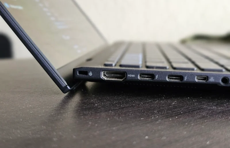 asus expertbook b9 ports