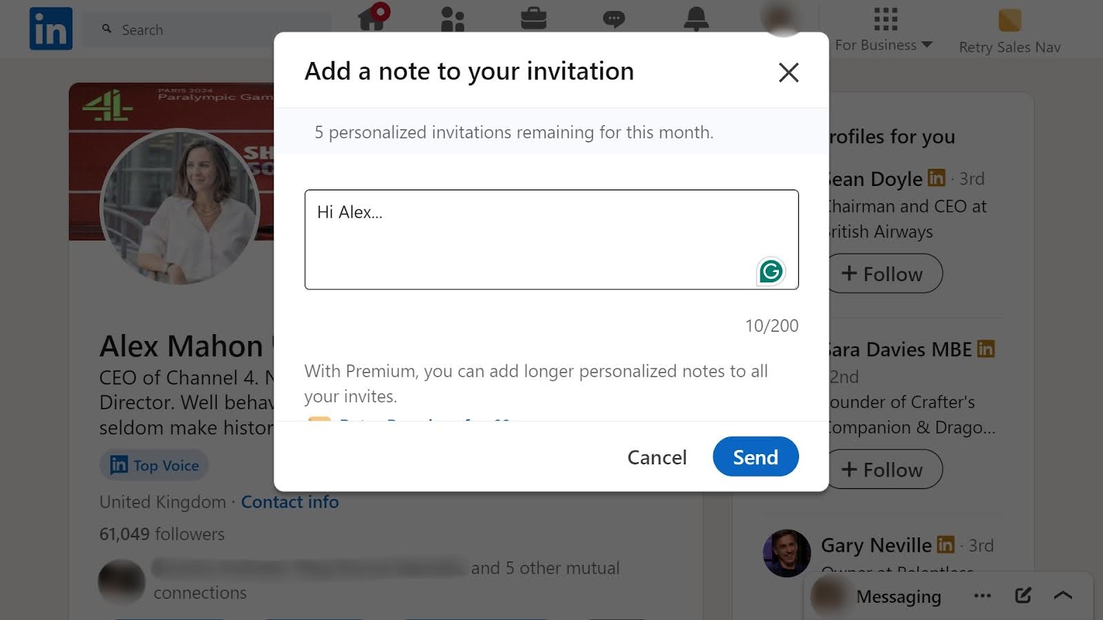 Une capture d'écran d'un profil LinkedIn. Il existe une zone de texte dans laquelle un utilisateur peut ajouter une note pour accompagner sa demande de connexion.