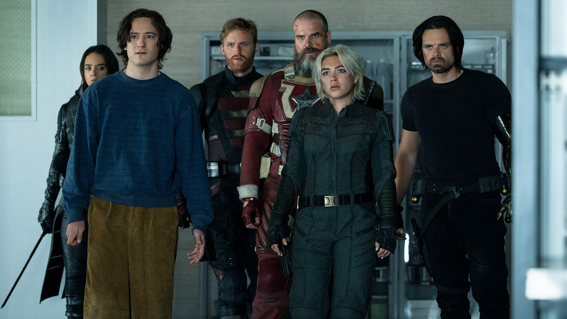 Ghost, Bob, Agen AS, Yelena Belova, Red Guardian, dan Bucky Barnes berdiri di pintu di film Marvel's Thunderbolts*