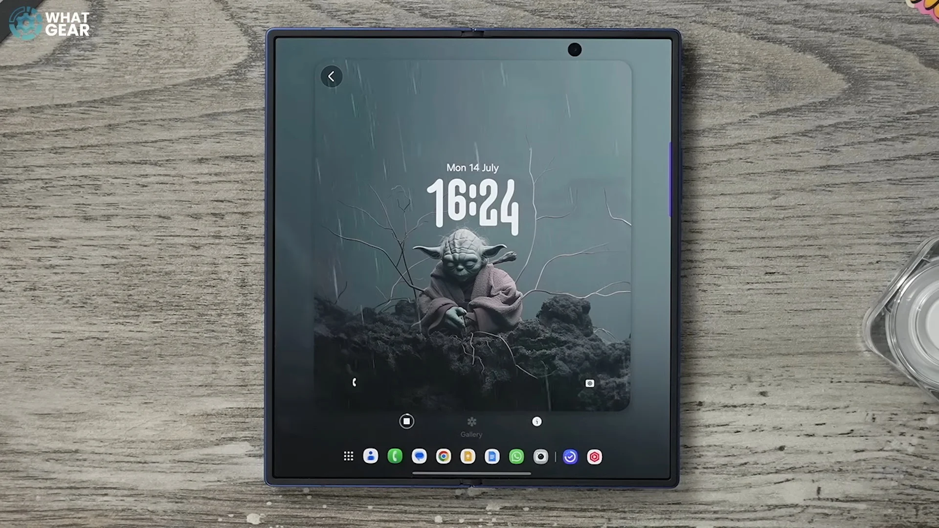 spatial clock galaxy z fold7