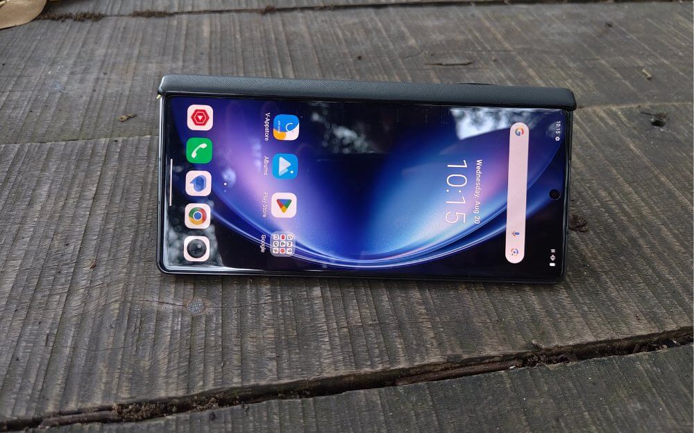 the state of foldable phones in 2025: is it time to upgrade or wait? - vivo x fold 5 front cover display