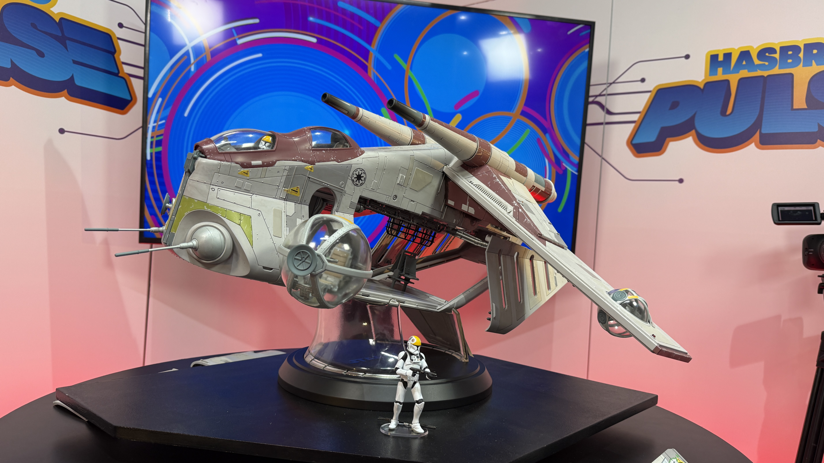 Hasbro Star Wars The Vintage Collection Laat/I Gunship