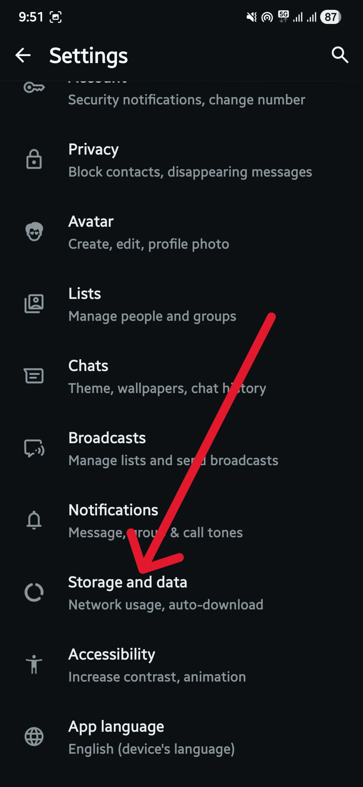 حجم التخزين والبيانات whatsapp backup too large? 5 tips to trim down the file size - storage and data scaled