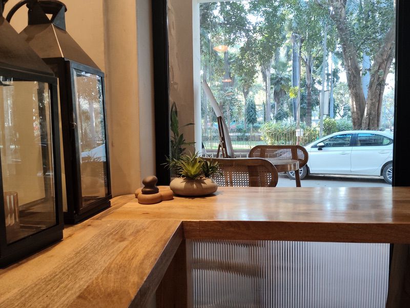 poco m8 review: classic mid-segment performer with classy premium looks - img 20260111 153354