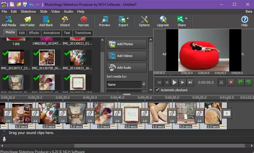 Pembuat slideshow Photostage menambahkan file