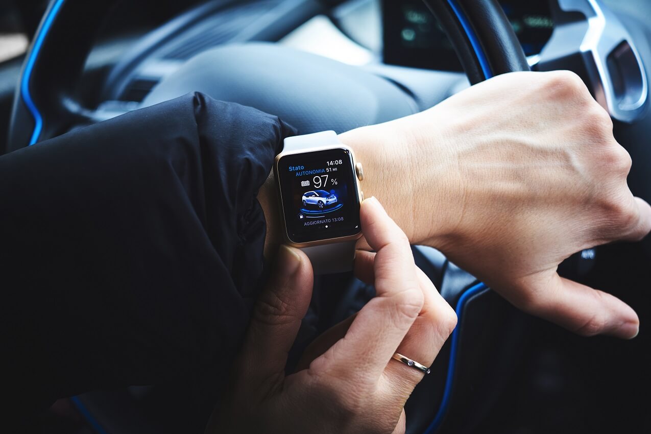 apple watch smart tech sorpassa gli smartphone con smart watch voice in una lattina tariffe