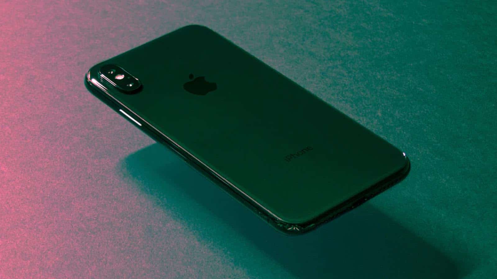 havada yüzen elma iphone