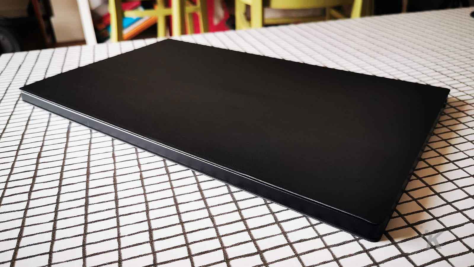 ポータブルスクリーン用保護ケース